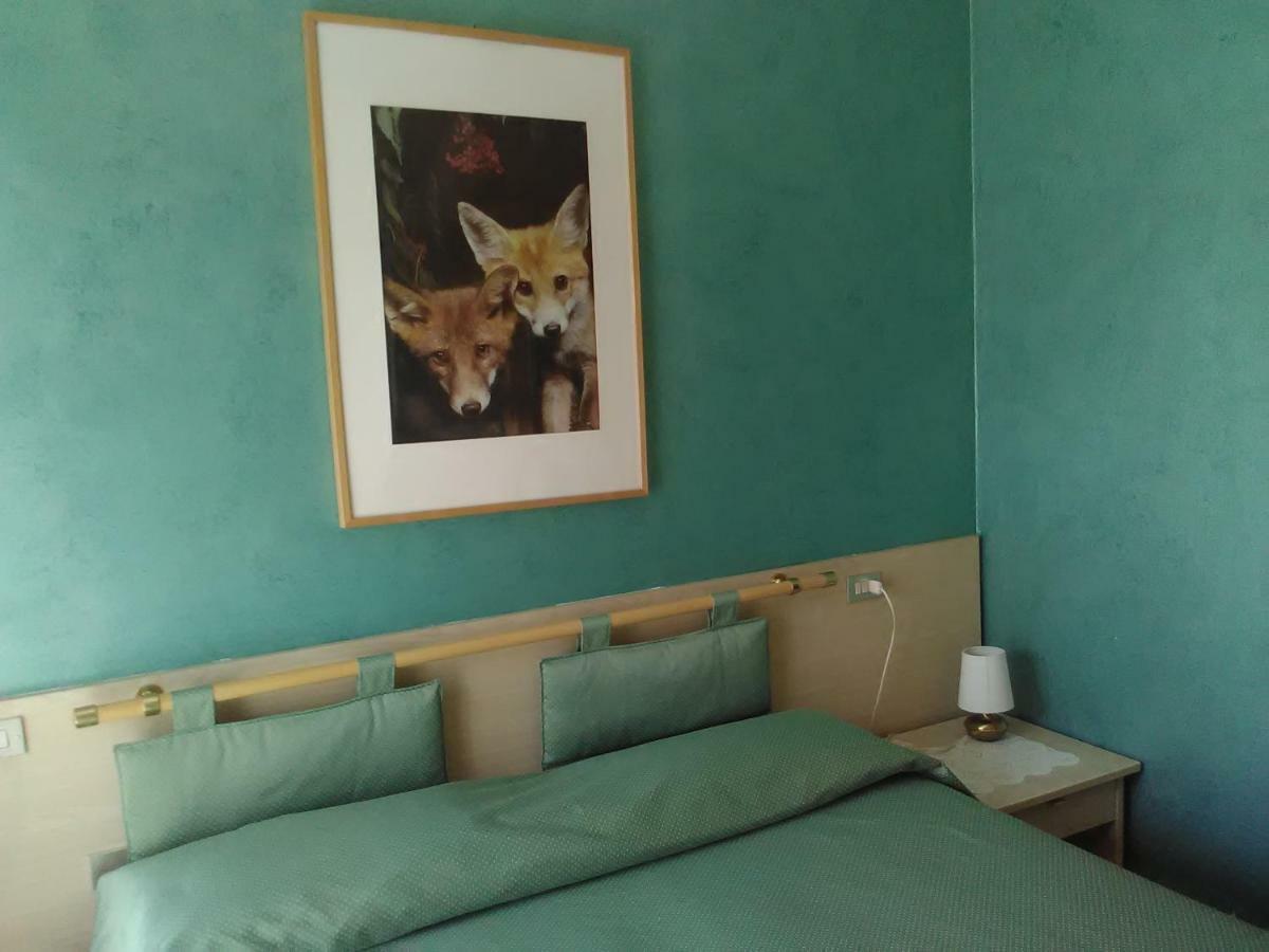 Hotel Cristallo Πεσκιέρα ντελ Γκάρντα Εξωτερικό φωτογραφία