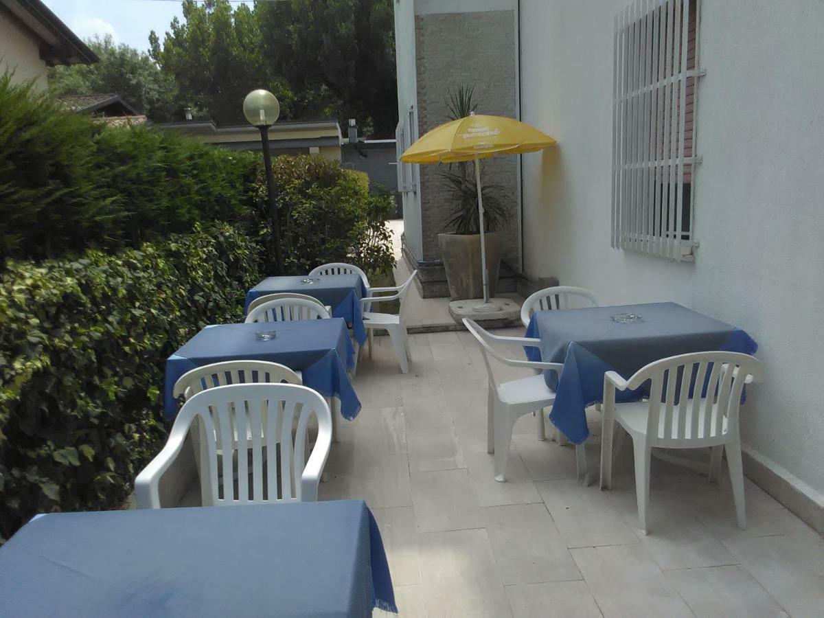 Hotel Cristallo Πεσκιέρα ντελ Γκάρντα Εξωτερικό φωτογραφία
